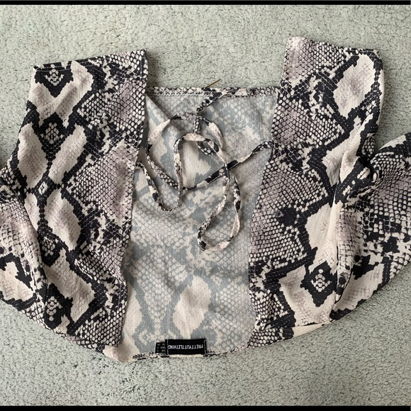 Snakeskin print tie top ( NEW W/O TAGS) - Picture 1 of 4